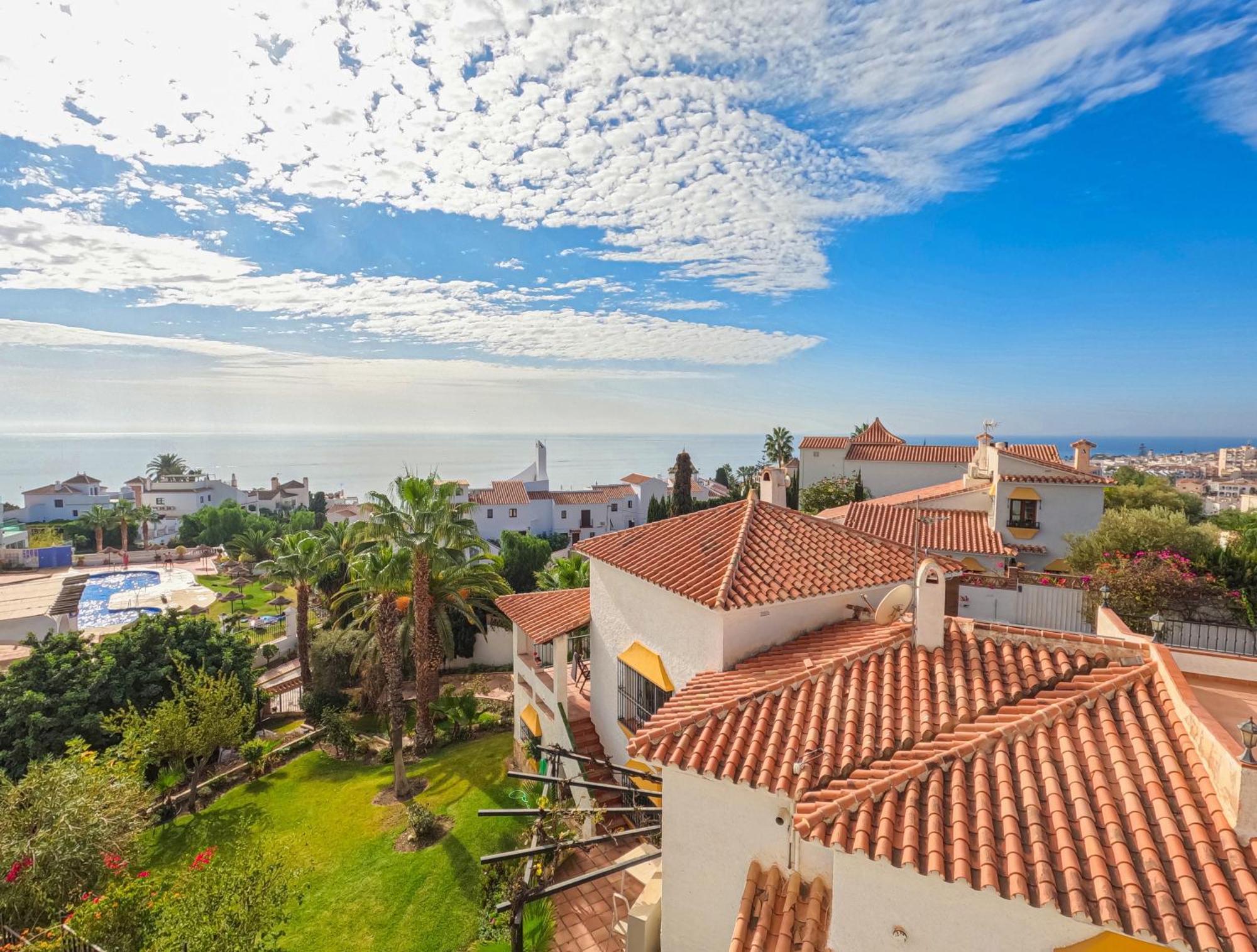 Apartamentos Chimenea Nerja Buitenkant foto