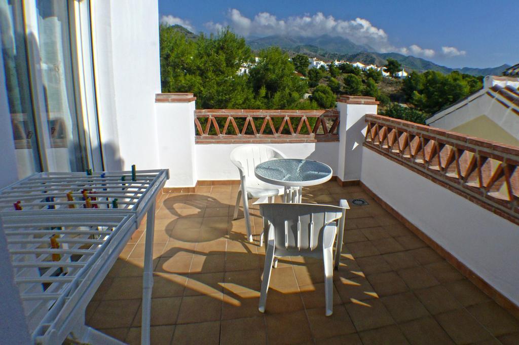 Apartamentos Chimenea Nerja Buitenkant foto